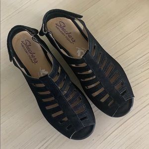 Skechers black suede platform sandals